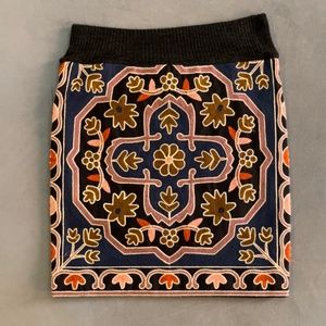 Zara W&B Embroidered Knit Mini Skirt